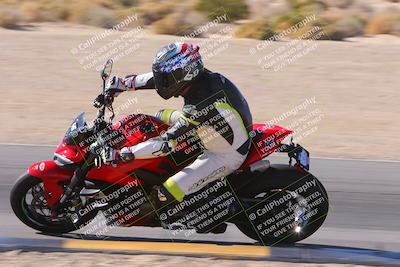 media/Dec-10-2023-SoCal Trackdays (Sun) [[0ce70f5433]]/Turn 9 Inside Set 2 (1115am)/